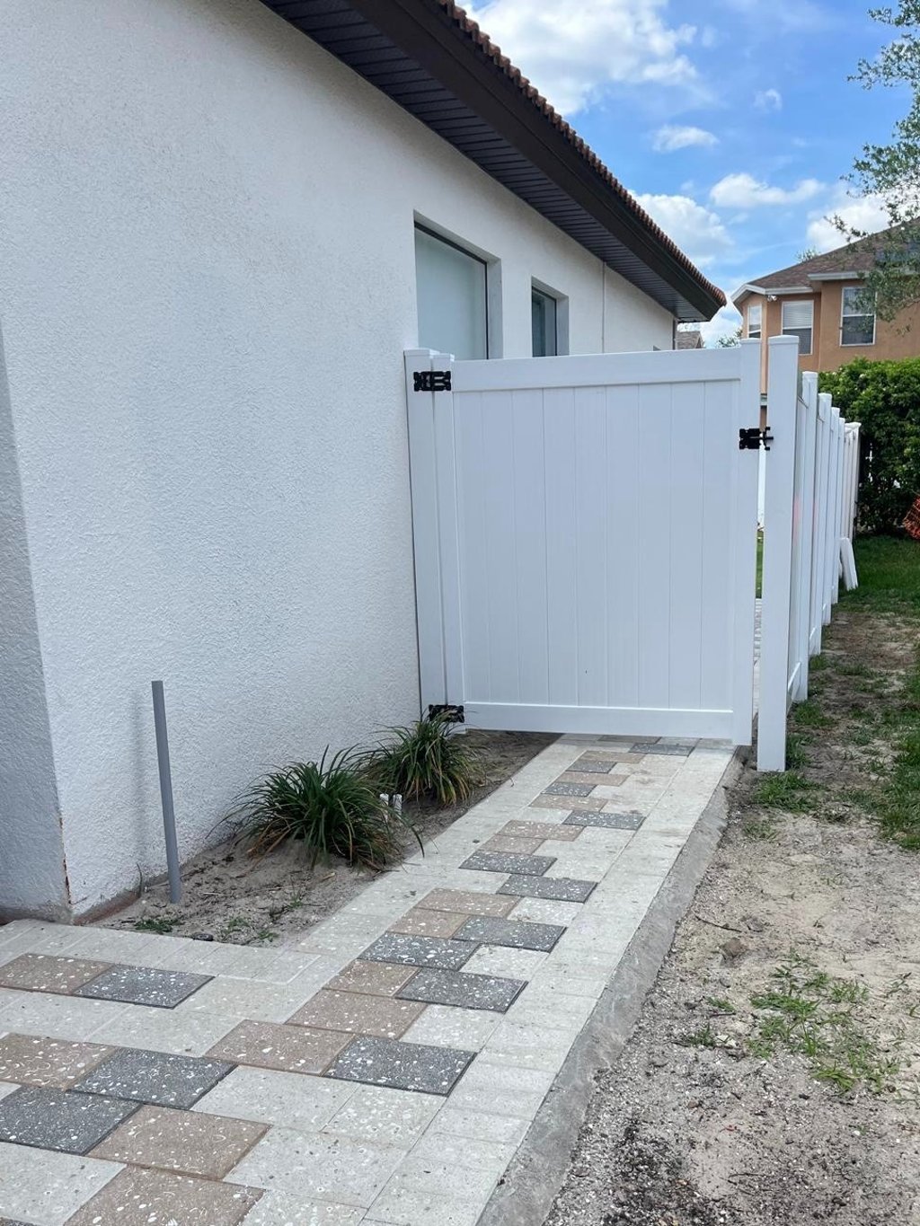 Vinyl Walk Gate